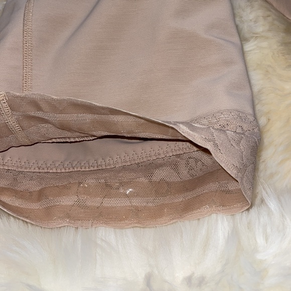 Shapewear - Picture 3 of 4